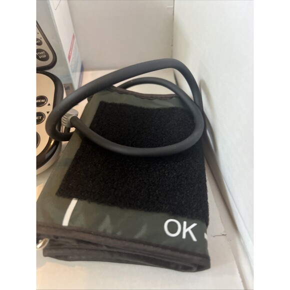 Zewa Automatic Blood Pressure Monitor, Wide Range Cuff -Model UAM-710 - Picture 3 of 5